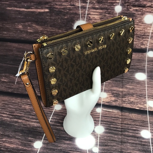 Michael Kors Handbags - 🤎NEW MICHAEL KORS 🤎 BROWN STUDDED DOUBLE ZIP